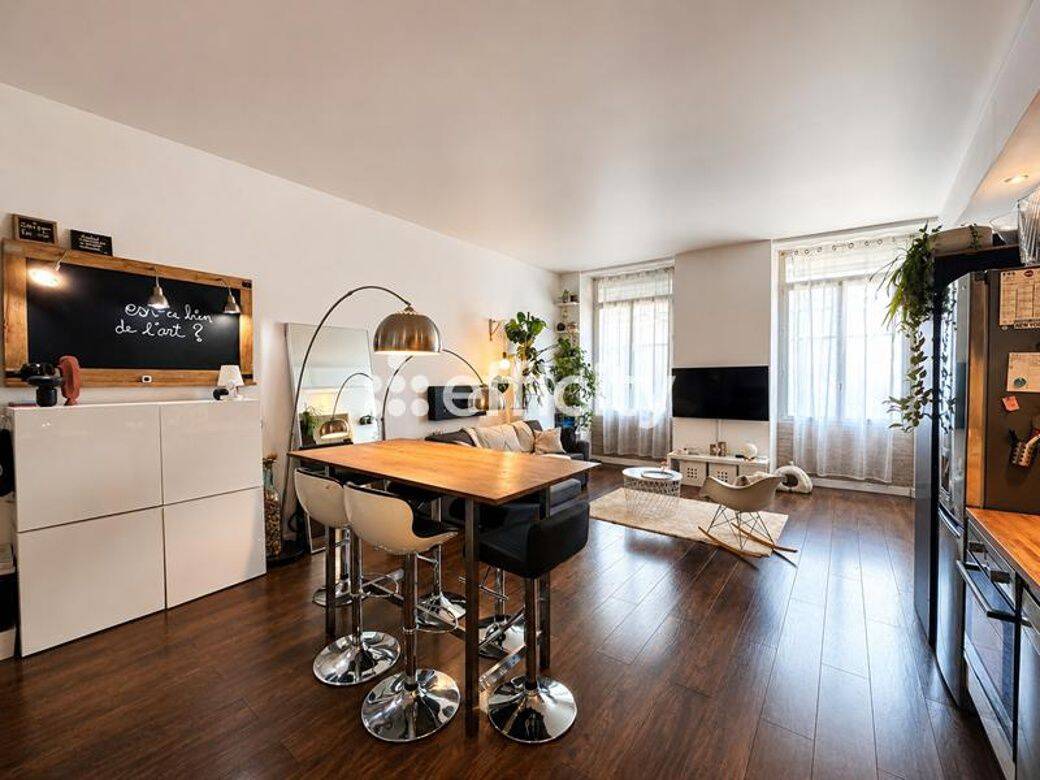 Appartement 3 pièces 70 m² · à Marseille 10ème Arrondissement · 70 m² · 230 000 €