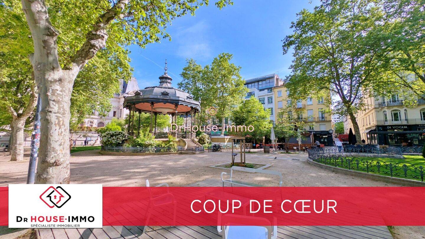 Appartement 5 pièces 105 m² · à Saint-Étienne · 105,2 m² · 185 000 €