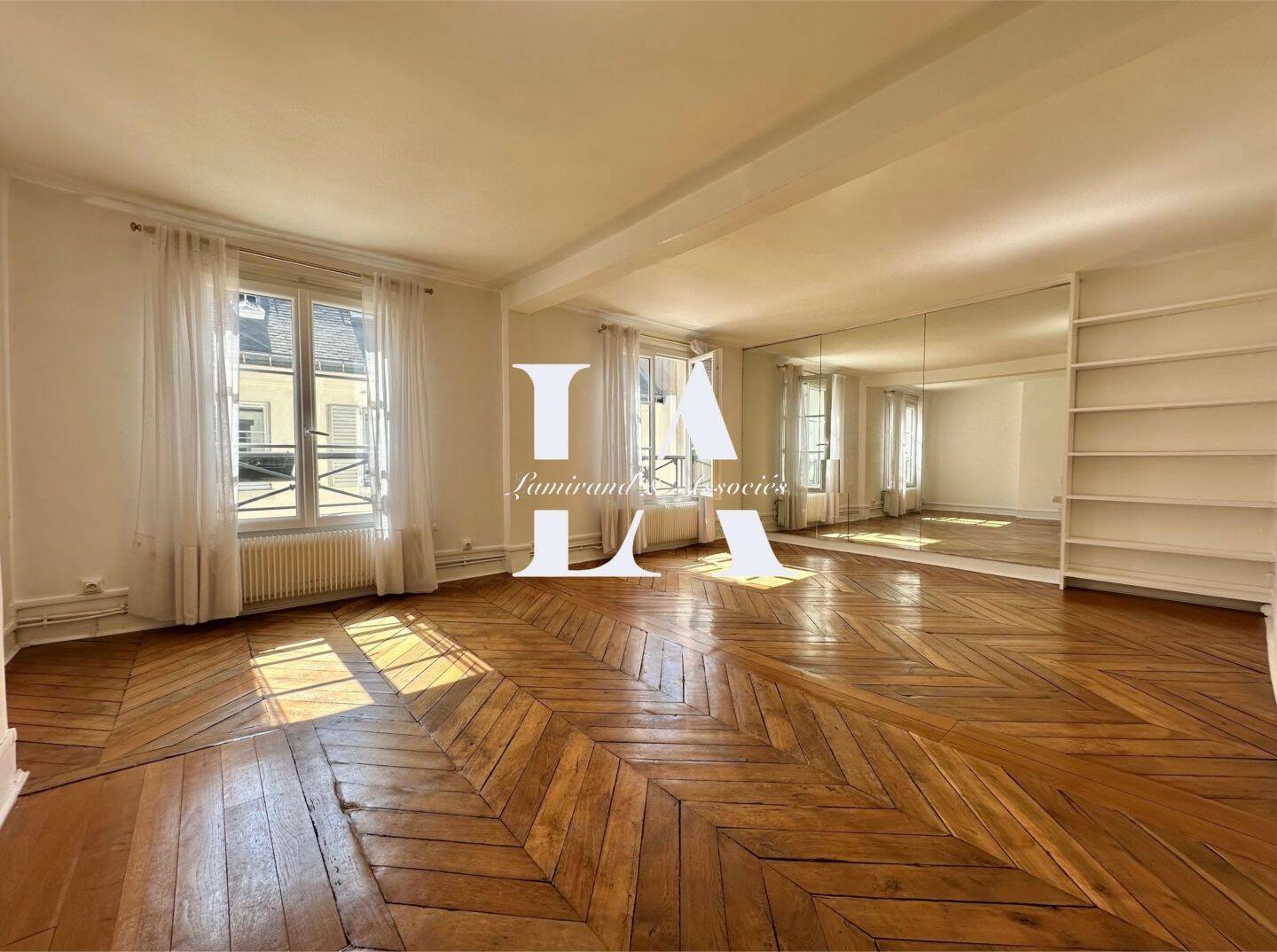 Appartement 3 pièces 59 m² · à Paris 9ème Arrondissement · 59 m² · 2 217 €