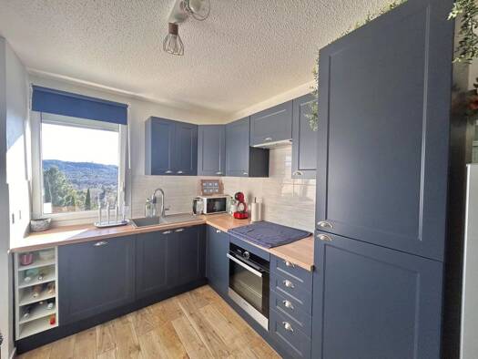 Appartement à vendre 199 000 € 3 pièces 2 chambres 61 m² Étage 4/4 Gréoux-les-Bains 04800