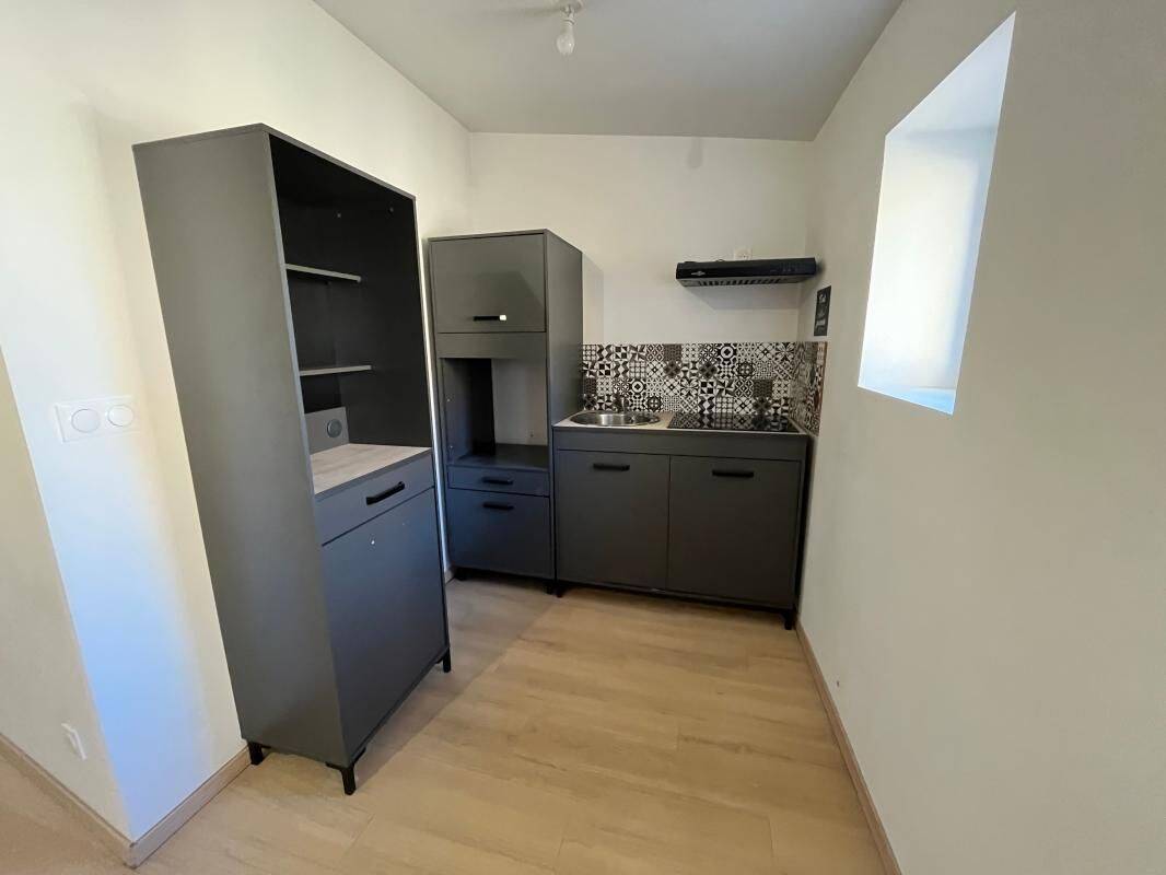 Appartement 1 pièce 32 m² · à Lasbordes · 31,6 m² · 460 €