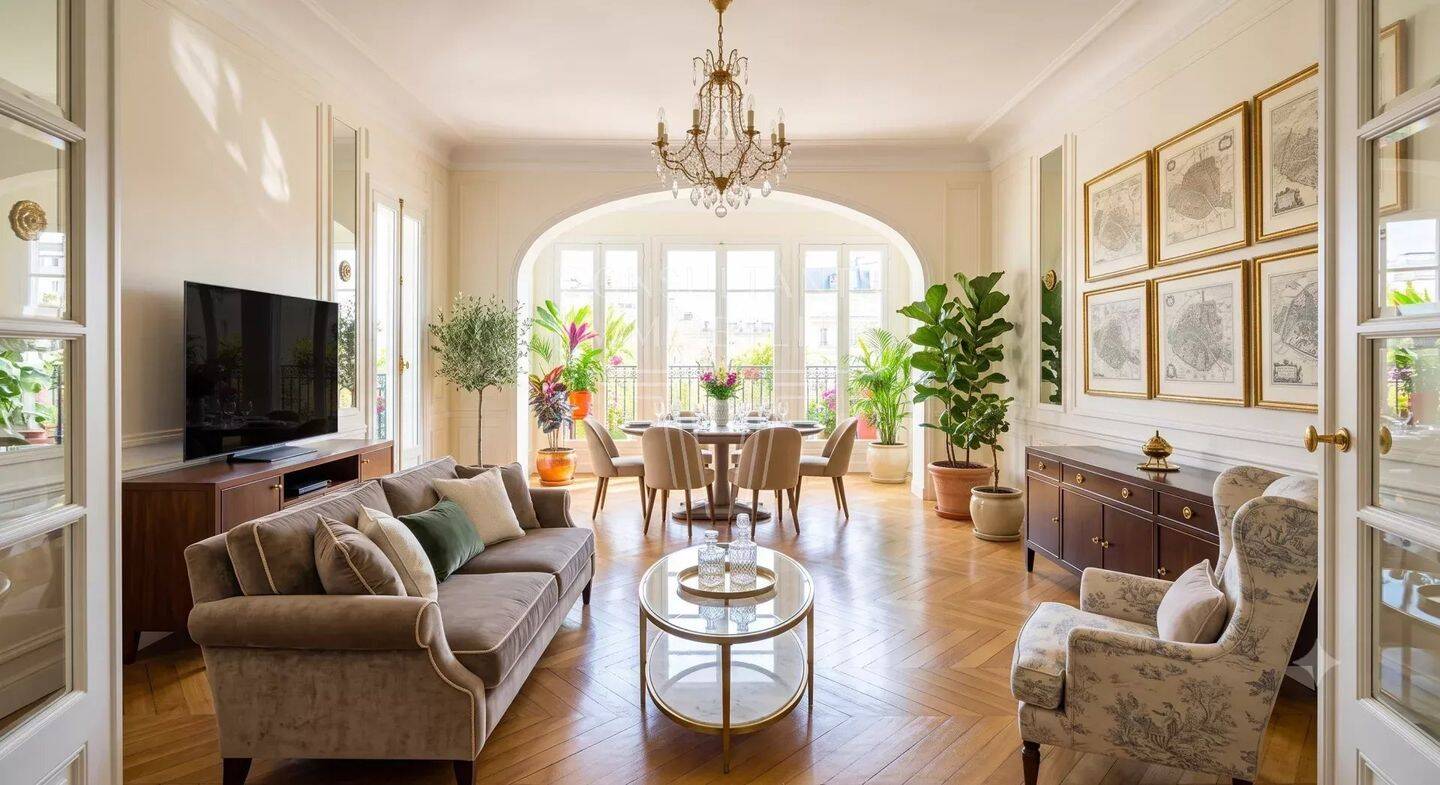 Appartement 6 pièces 136 m² · à Paris 16ème Arrondissement · 136,1 m² · 1 620 000 €