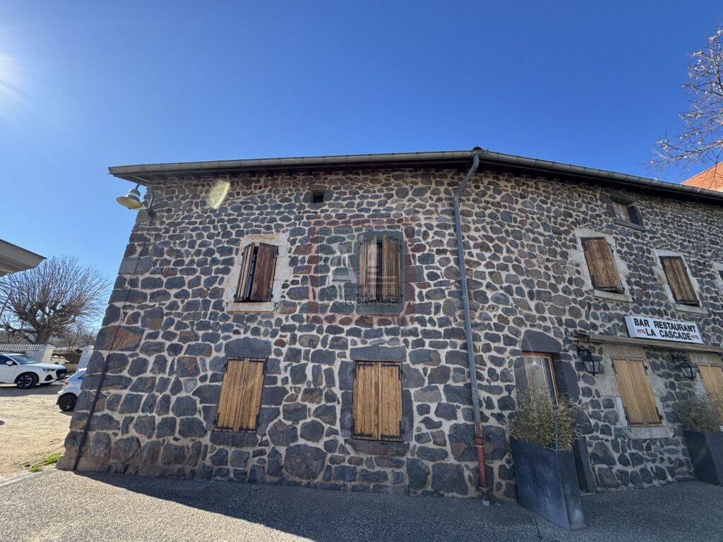 Maison 8 pièces 170 m² · à Solignac-sur-Loire · 170 m² · 179 000 €