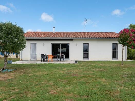 Maison à vendre 249 000 € 5 pièces 4 chambres 111 m² 1 442 m² de terrain Hagetmau 40700