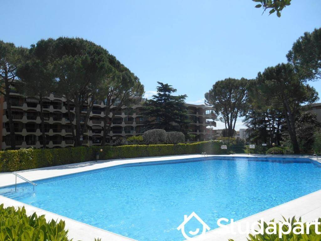 Appartement 1 pièce 28 m² · à Mandelieu-la-Napoule · 28 m² · 720 €/mois