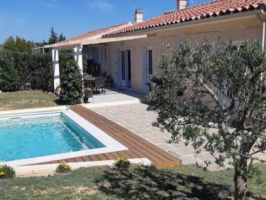 Maison de plain-pied à vendre 472 000 € 5 pièces 3 chambres 82 m² 378 m² de terrain Velaux 13880