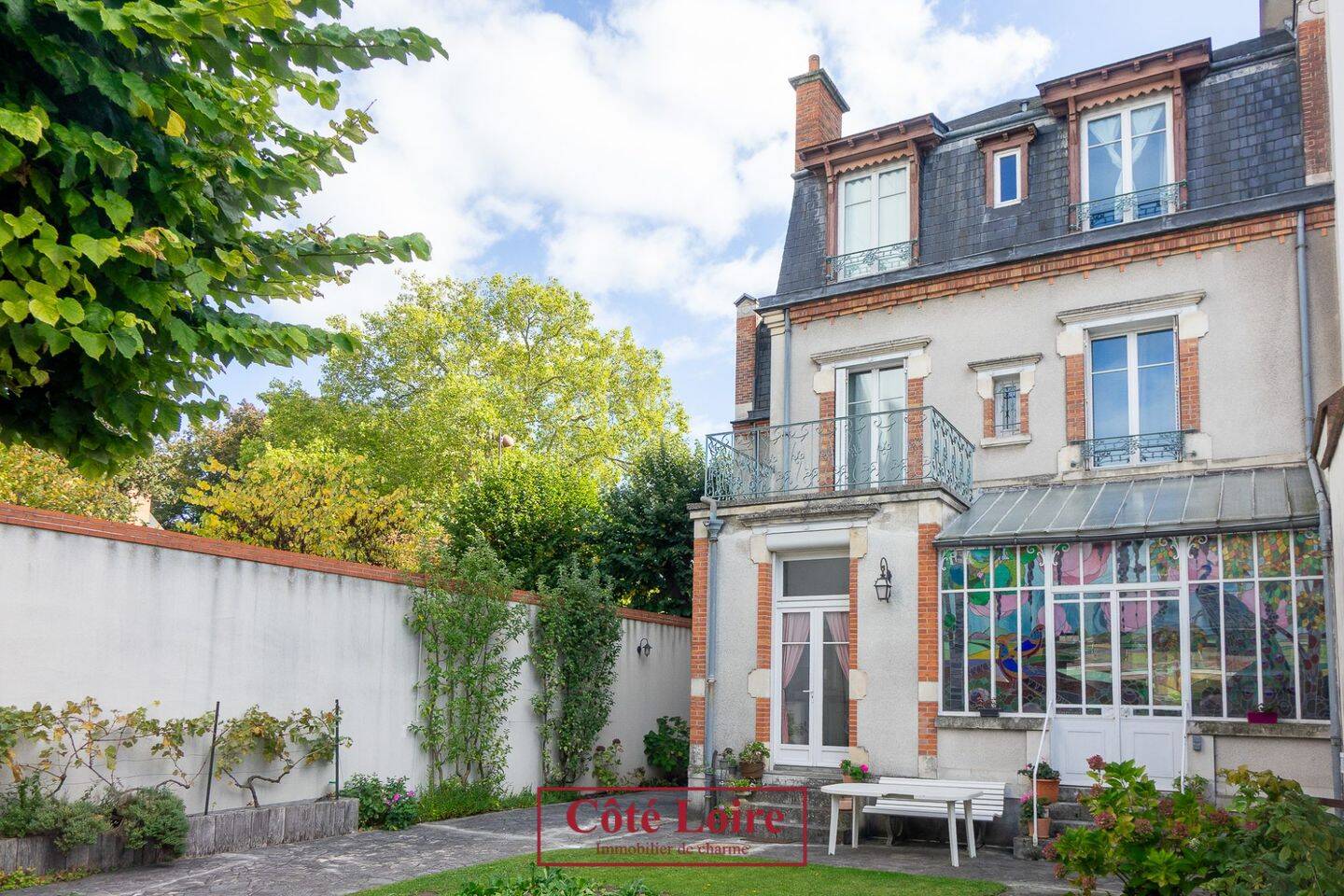 Maison 8 pièces 256 m² · à Orléans · 256 m² · 749 000 €