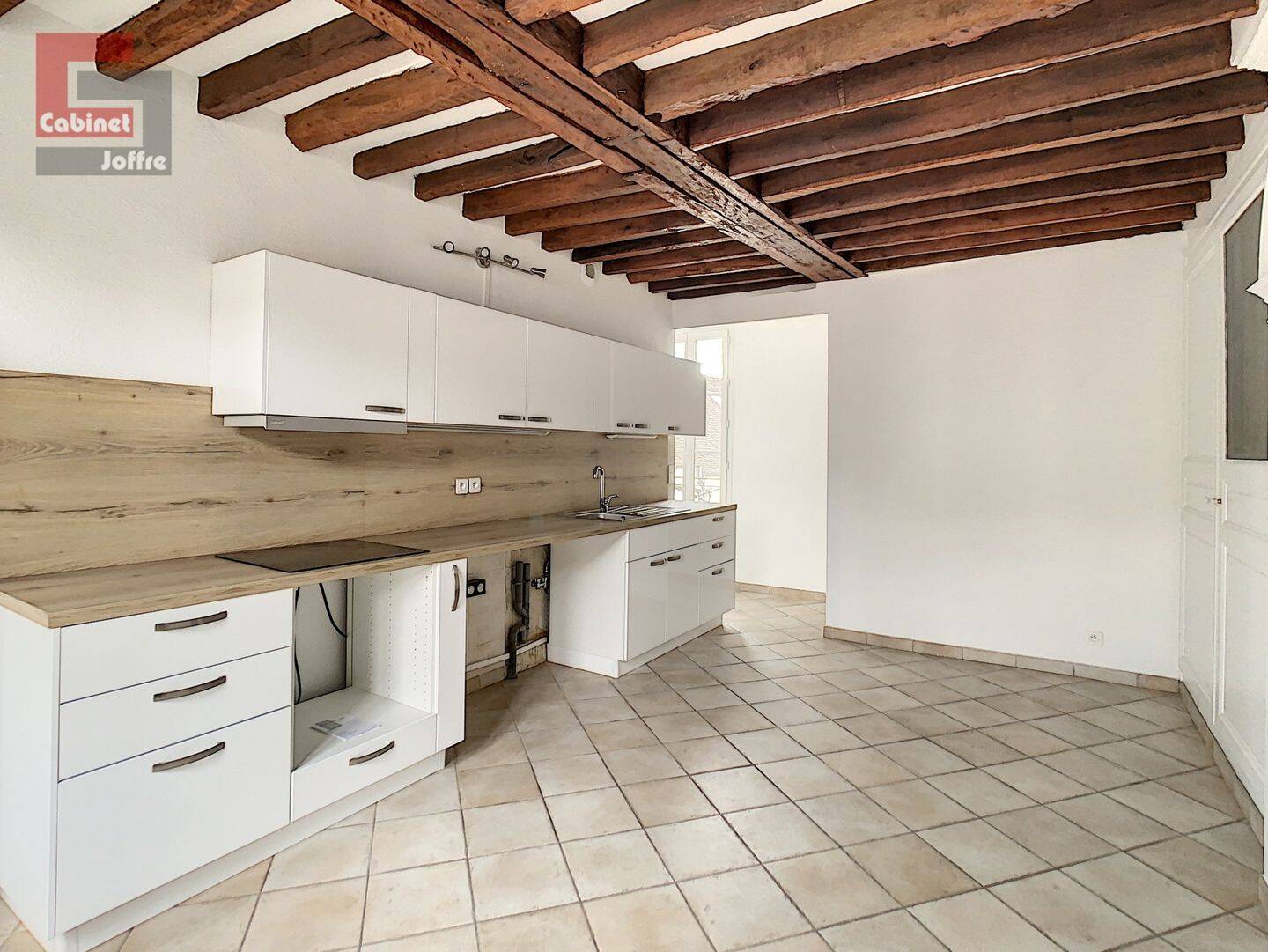 Appartement 2 pièces 66 m² · à Fontainebleau · 66,4 m² · 870 €
