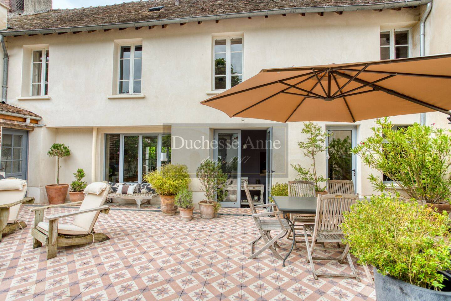 Maison 7 pièces 278 m² · à Montfort-l'Amaury · 278 m² · 794 000 €