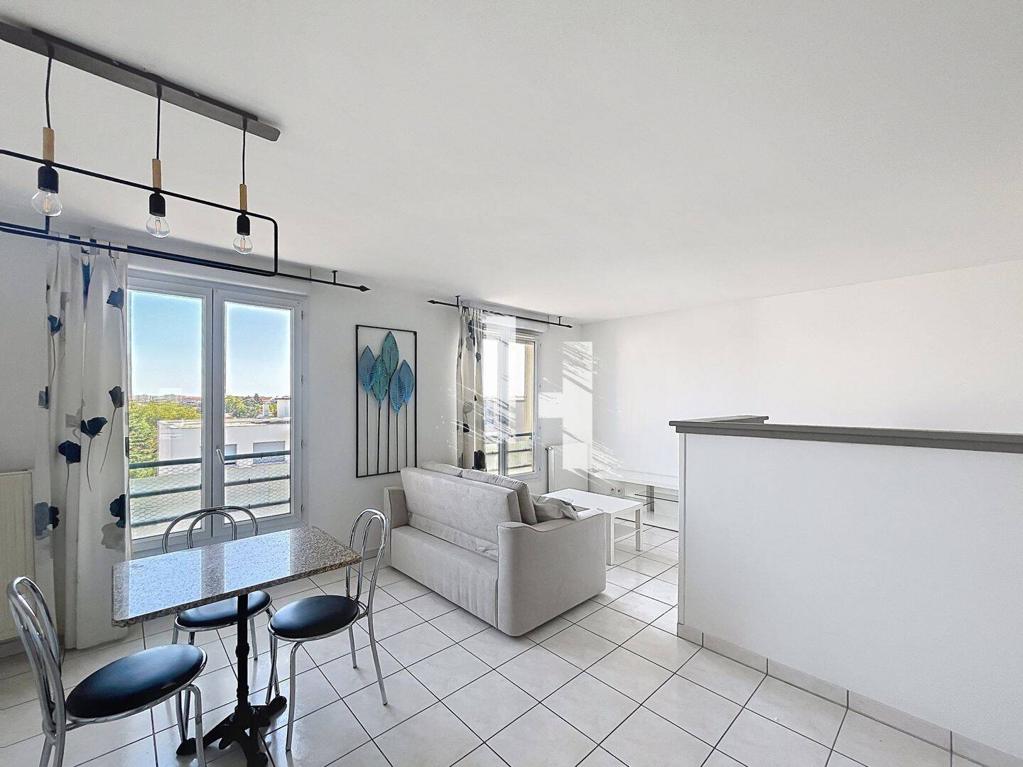 Appartement 1 pièce 39 m² · à Bron · 39 m² · 685 €