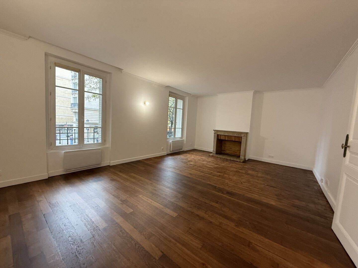 Appartement 3 pièces 72 m² · à Paris 16ème Arrondissement · 72 m² · 2 399 €