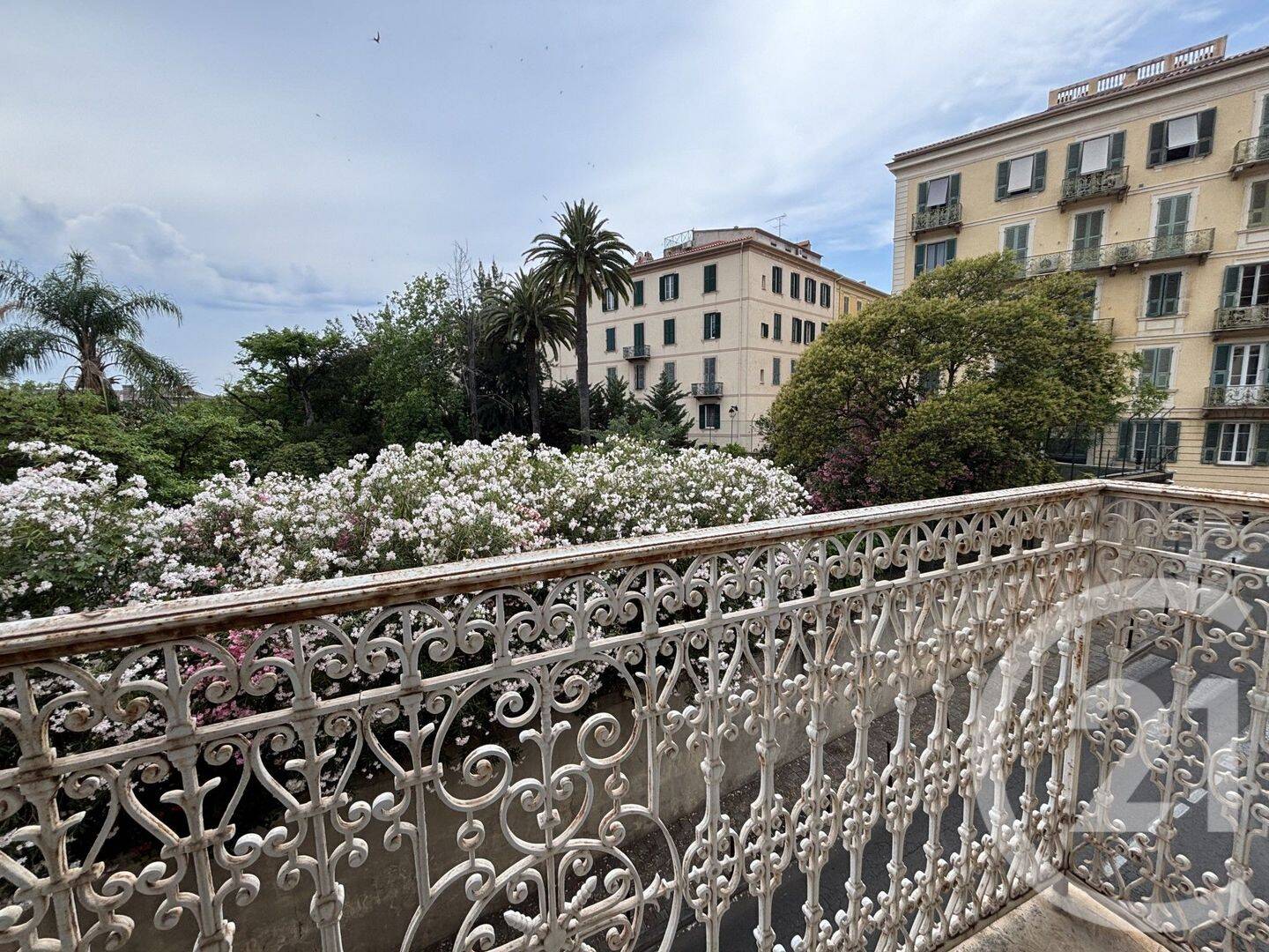 Appartement 7 pièces 169 m² · à Ajaccio · 169 m² · 2 030 €/mois