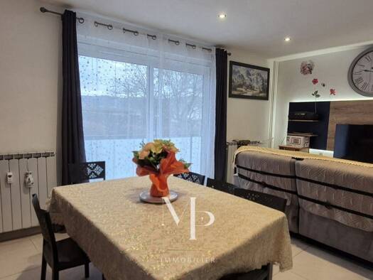 Appartement à vendre 129 500 € 3 pièces 2 chambres 59 m² RDC Saint-Vallier 26240