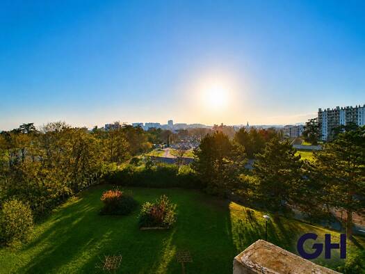 Appartement à vendre 280 000 € 3 pièces 2 chambres 81,4 m² Étage 4/6 Le Vernay Caluire-et-Cuire 69300