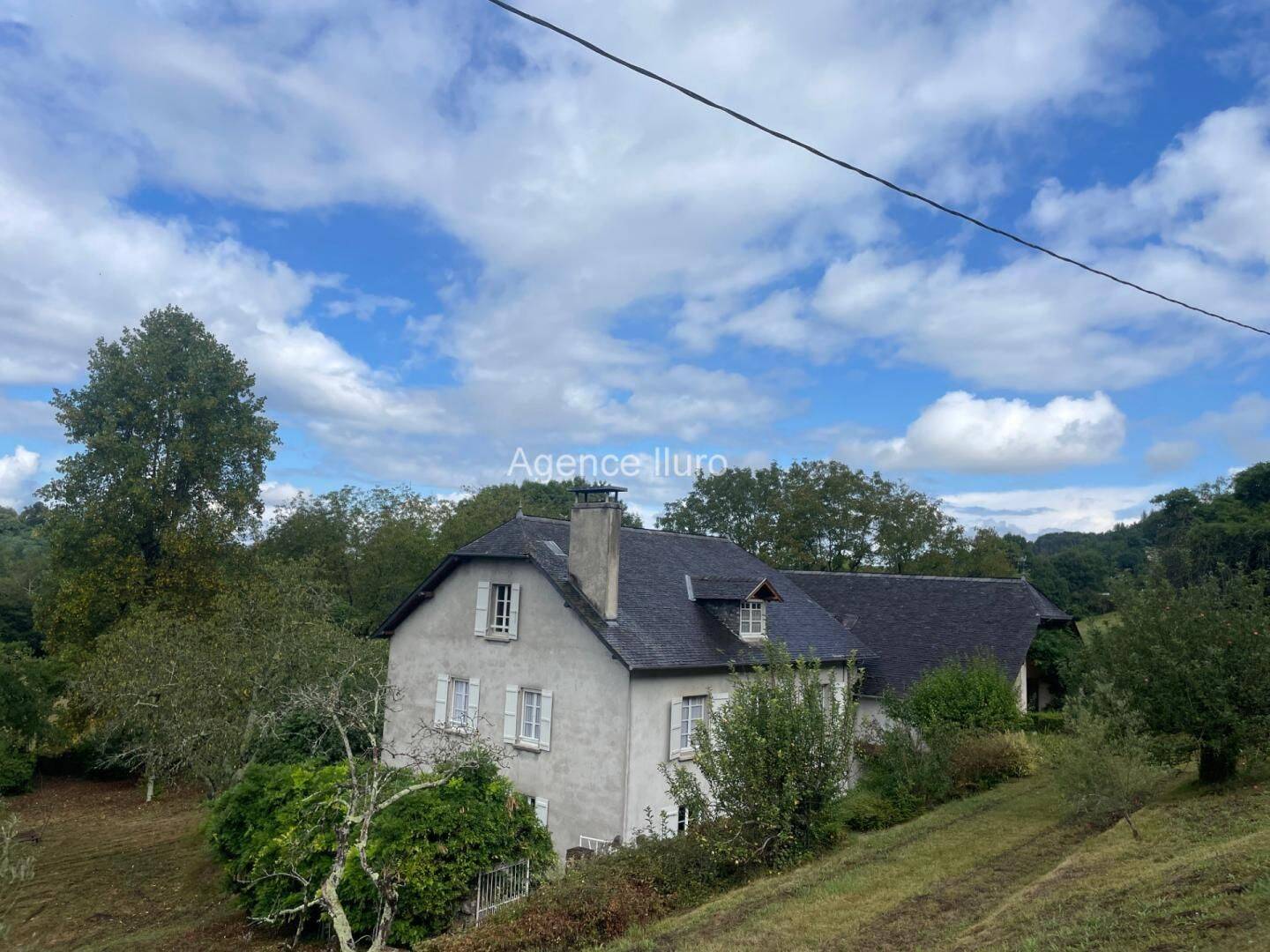Maison 12 pièces 336 m² · à Oloron-Sainte-Marie · 336 m² · 420 000 €
