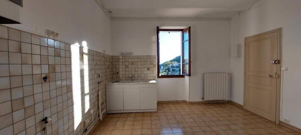Appartement 3 pièces 67 m² · à Saint-Martin-de-Valgalgues · 67,3 m² · 570 €