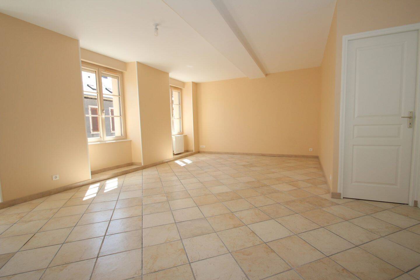 Appartement 4 pièces 76 m² · à Decize · 76 m² · 620 €