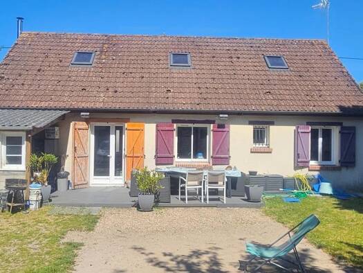 Maison de plain-pied à vendre 143 000 € 5 pièces 3 chambres 100 m² 100 m² de terrain Noyers-sur-Cher 41140