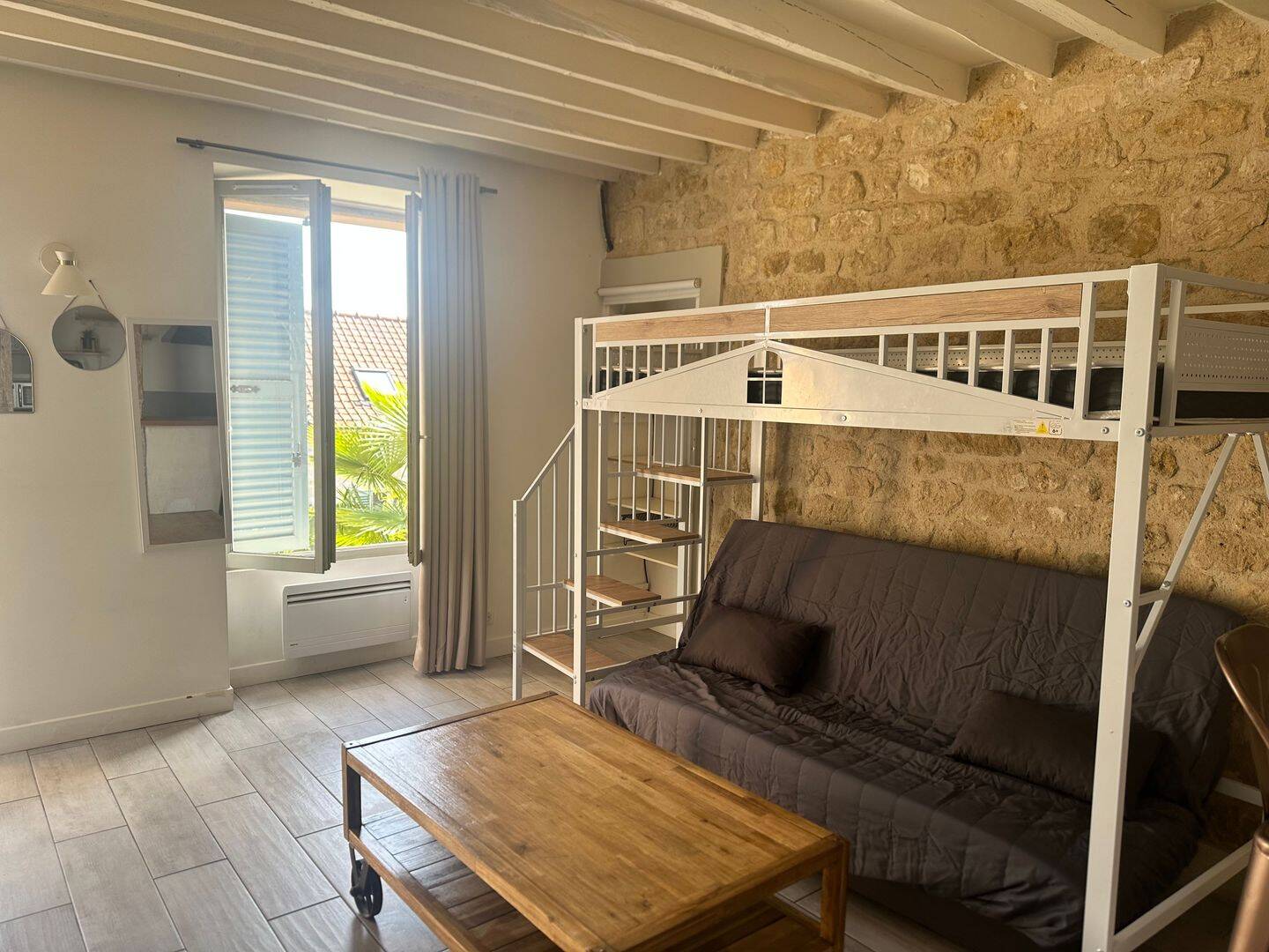 Appartement 1 pièce 24 m² · à Auvers-sur-Oise · 24 m² · 700 €