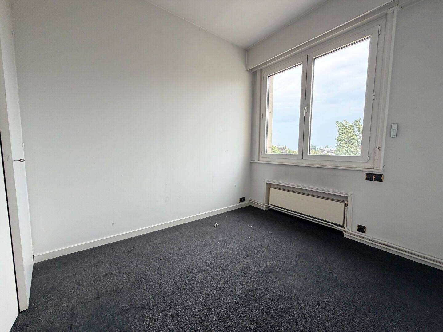 APPARTEMENT T6 EN DUPLEX AVEC TERRASSE, GARAGES ET CAVES, DERNI — 12