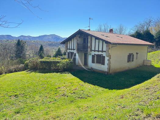 Maison à vendre 577 000 € 6 pièces 3 chambres 156 m² 3 600 m² de terrain Saint-Pée-sur-Nivelle 64310