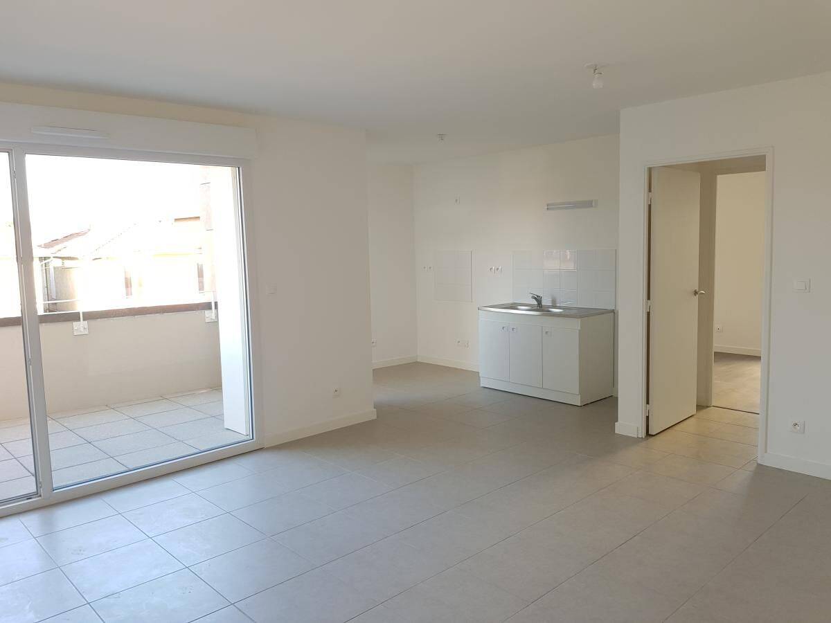 Appartement 3 pièces 66 m² · à Sathonay-Camp · 66 m² · 1 018 €