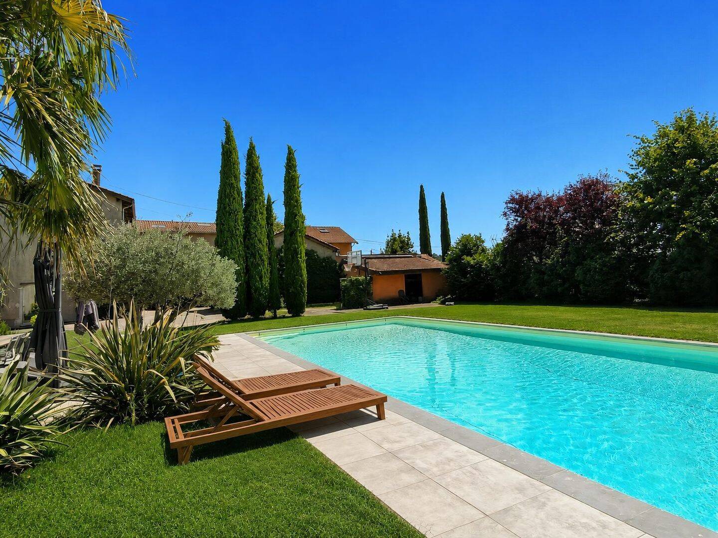 Maison 7 pièces 239 m² · à Villefranche-sur-Saône · 239 m² · 599 000 €