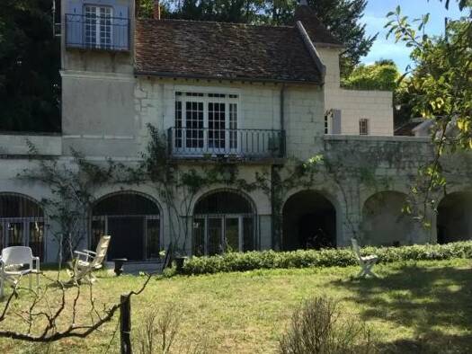 Maison à vendre 414 000 € 5 pièces 3 chambres 4 026 m² de terrain Loches 37600