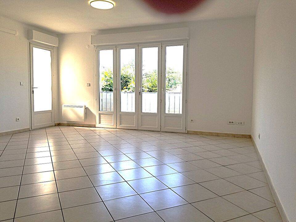 Appartement 3 pièces 90 m² · à La Seyne-sur-Mer · 90 m² · 1 180 €