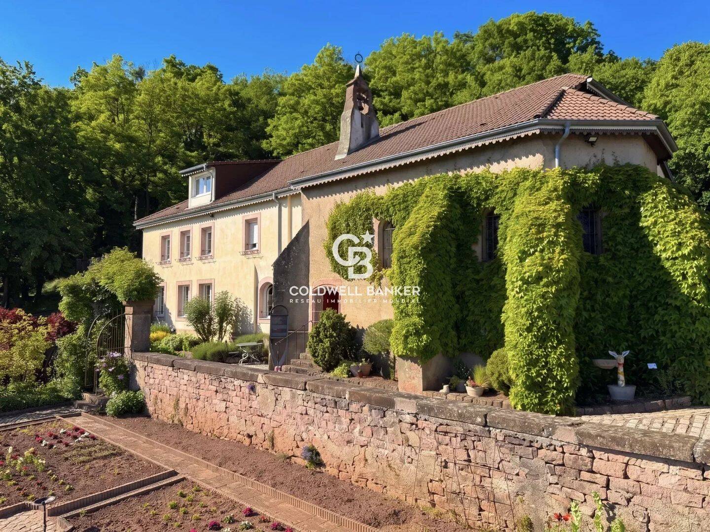 Maison 10 pièces 262 m² · à Saint-Dié-des-Vosges · 262 m² · 997 500 €