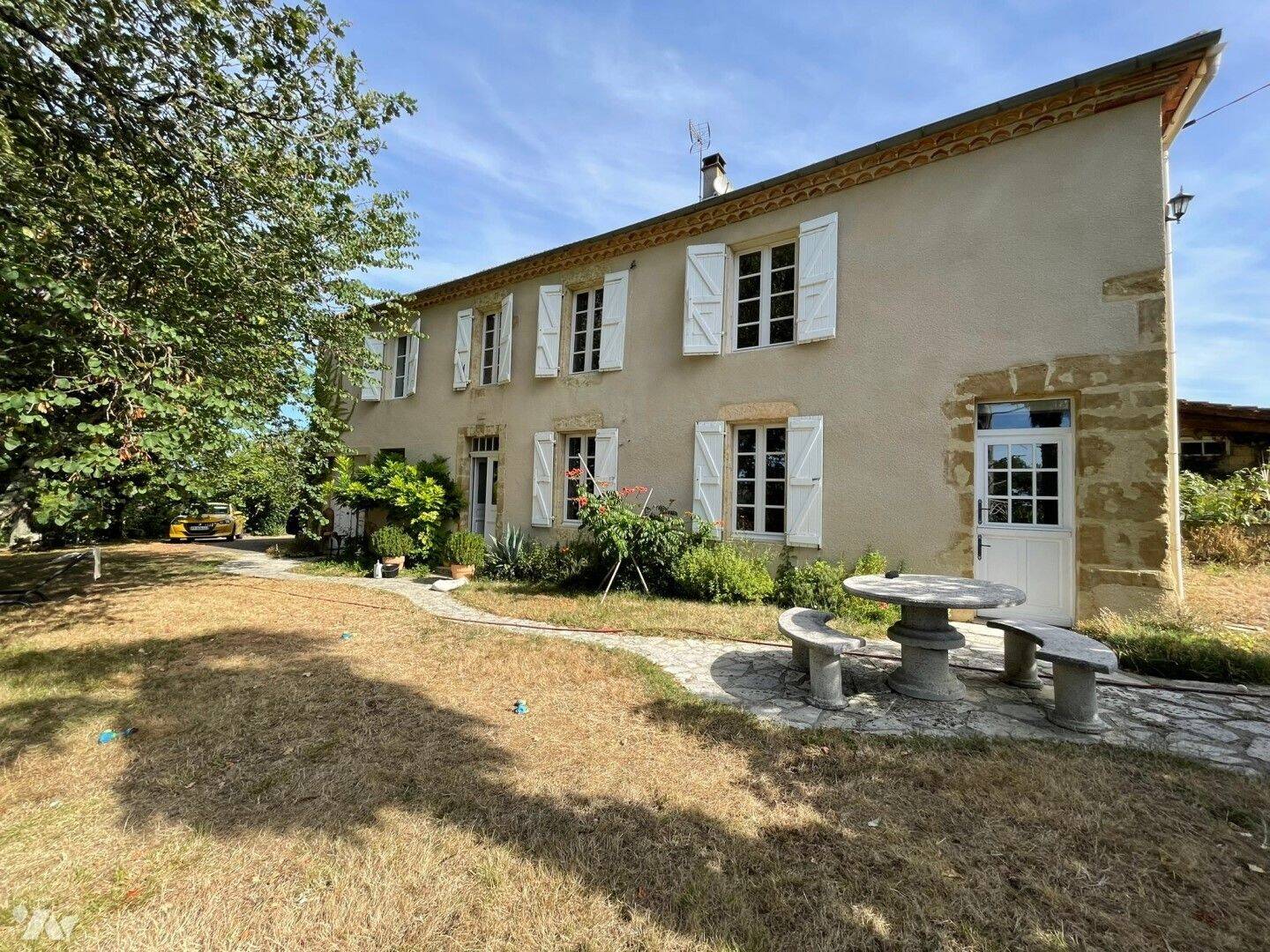Maison 7 pièces 208 m² · à Mirande · 208 m² · 323 000 €