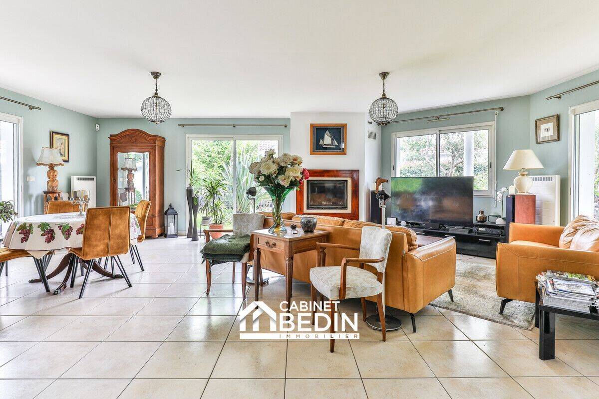 Maison 5 pièces 160 m² · à Lugos · 159,6 m² · 527 000 €