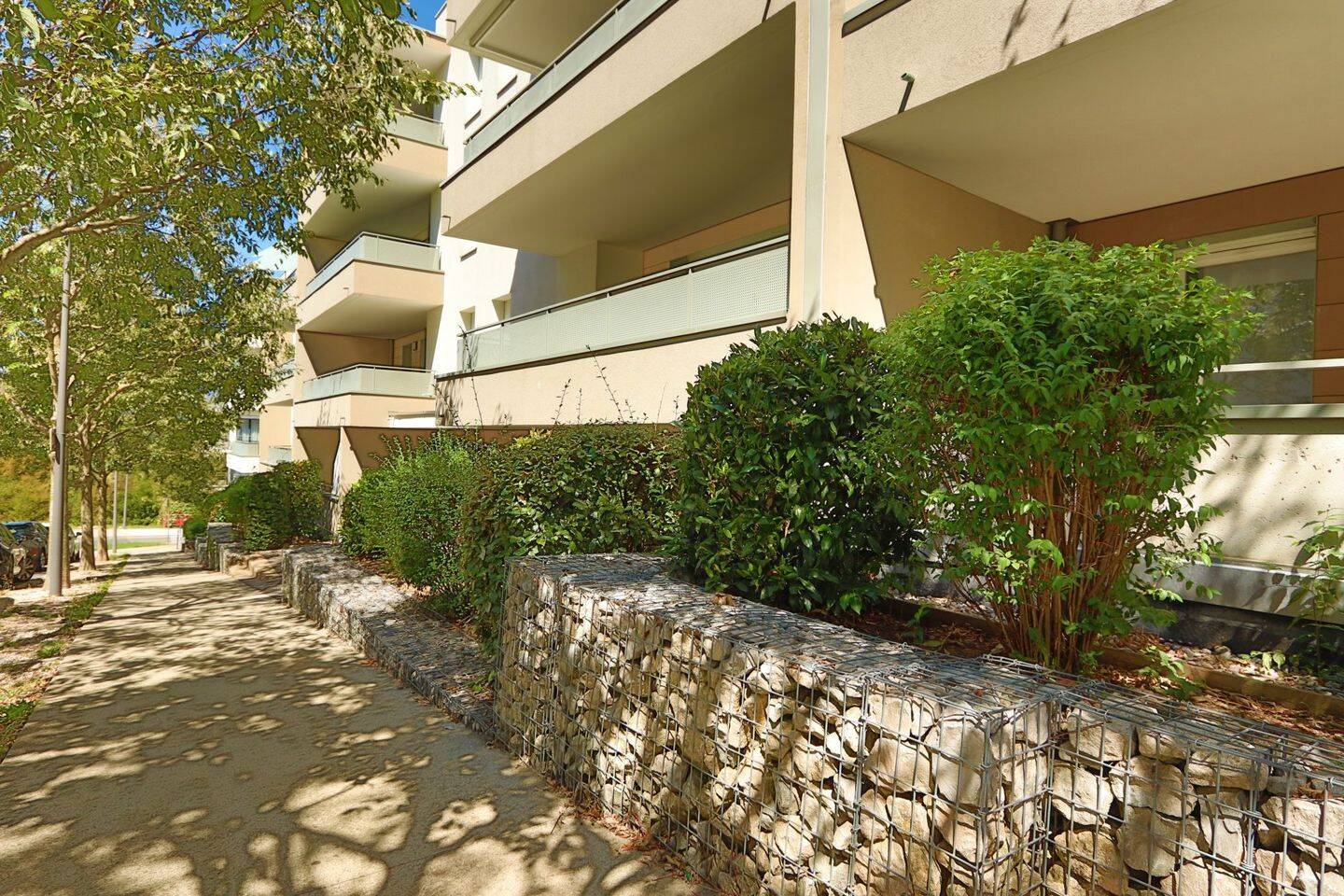 Appartement 3 pièces 64 m² · à Saint-Julien-en-Genevois · 63,8 m² · 1 900 €
