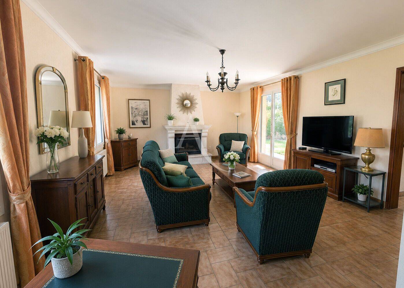Maison 6 pièces 200 m² · à La Chapelle-sur-Erdre · 200 m² · 637 450 €