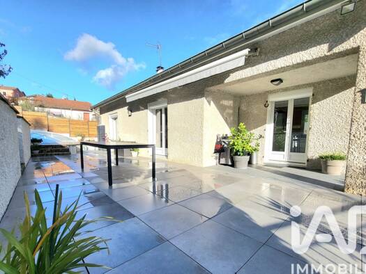 Maison à vendre 415 000 € 6 pièces 4 chambres 160 m² 1 350 m² de terrain La Roche-Les Flaches Rive-de-Gier 42800