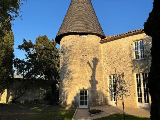 Maison à vendre 338 000 € 6 pièces 3 chambres 177 m² 633 m² de terrain Saint-Mandé-sur-Brédoire 17470