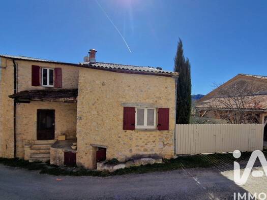 Maison à vendre 166 000 € 5 pièces 3 chambres 99 m² 622 m² de terrain Mévouillon 26560