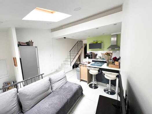 Duplex à vendre 90 000 € 3 pièces 1 chambre 29 m² Étage 1/1 Reillanne 04110