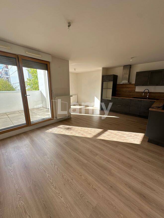 Appartement 3 pièces 73 m² · à Aubervilliers · 72,6 m² · 1 310 €/mois