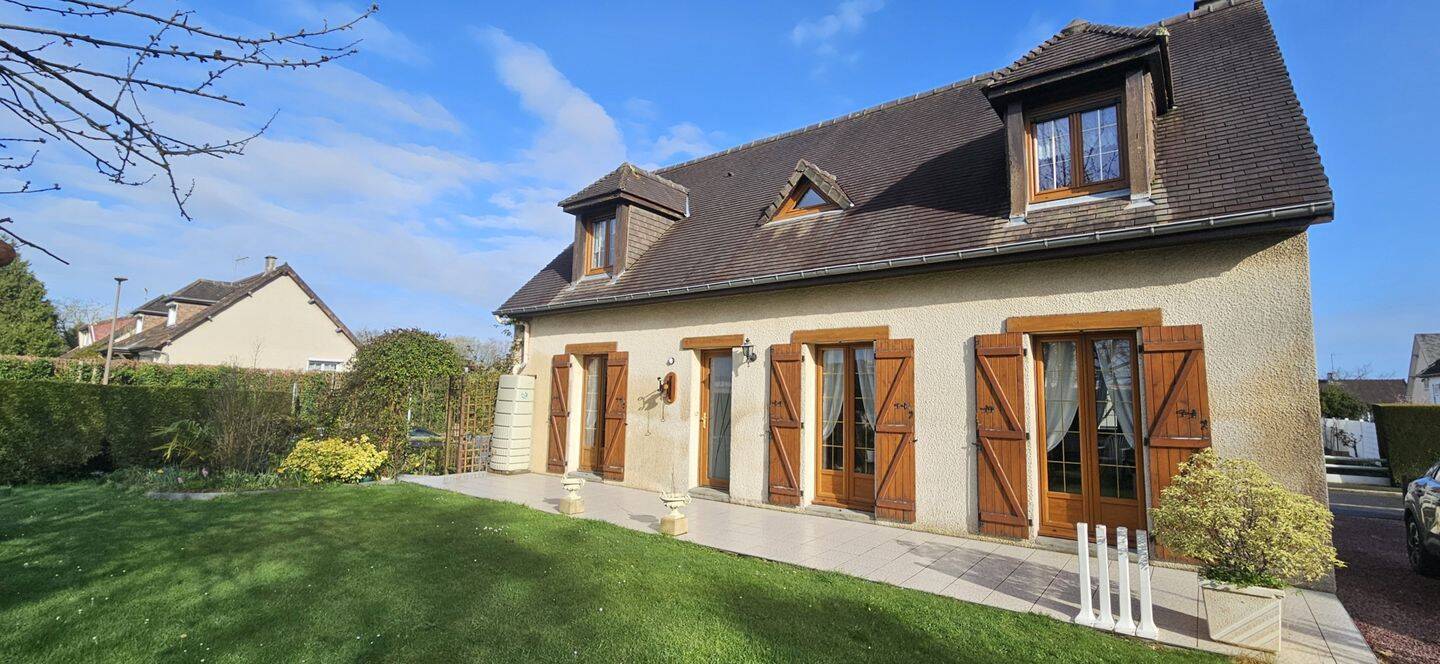 Maison 7 pièces 131 m² · à Agneaux · 131 m² · 264 500 €