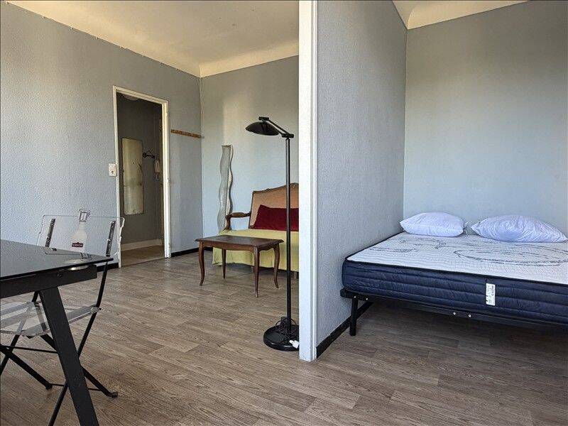 Appartement 1 pièce 30 m² · à Nîmes · 30 m² · 540 €
