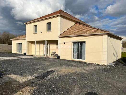 Maison à vendre - Première occupation 569 000 € 10 pièces 6 chambres 210 m² 1 244 m² de terrain Hermes 60370