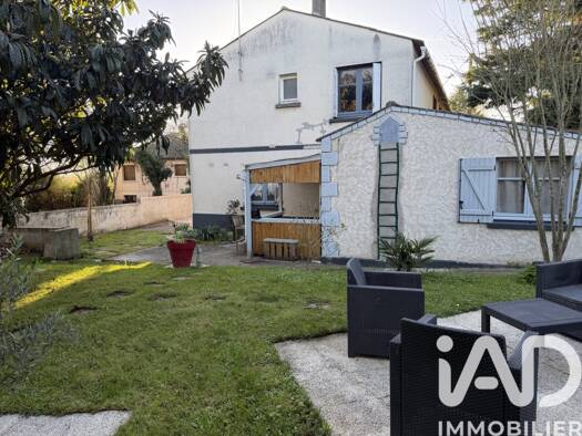 Maison à vendre 96 000 € 6 pièces 5 chambres 93 m² Thuré 86540