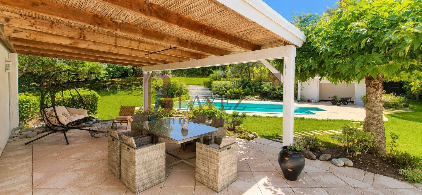 Maison 7 pièces 224 m² · à Brive-la-Gaillarde · 224 m² · 598 000 €