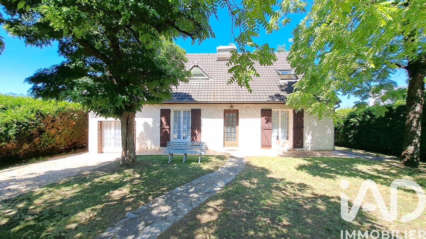 Maison 10 pièces 149 m² · à Villemandeur · 149 m² · 215 000 €