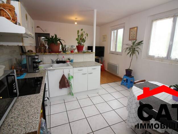 Appartement à vendre 139 100 € 3 pièces 2 chambres 53,5 m² RDC Thomery 77810