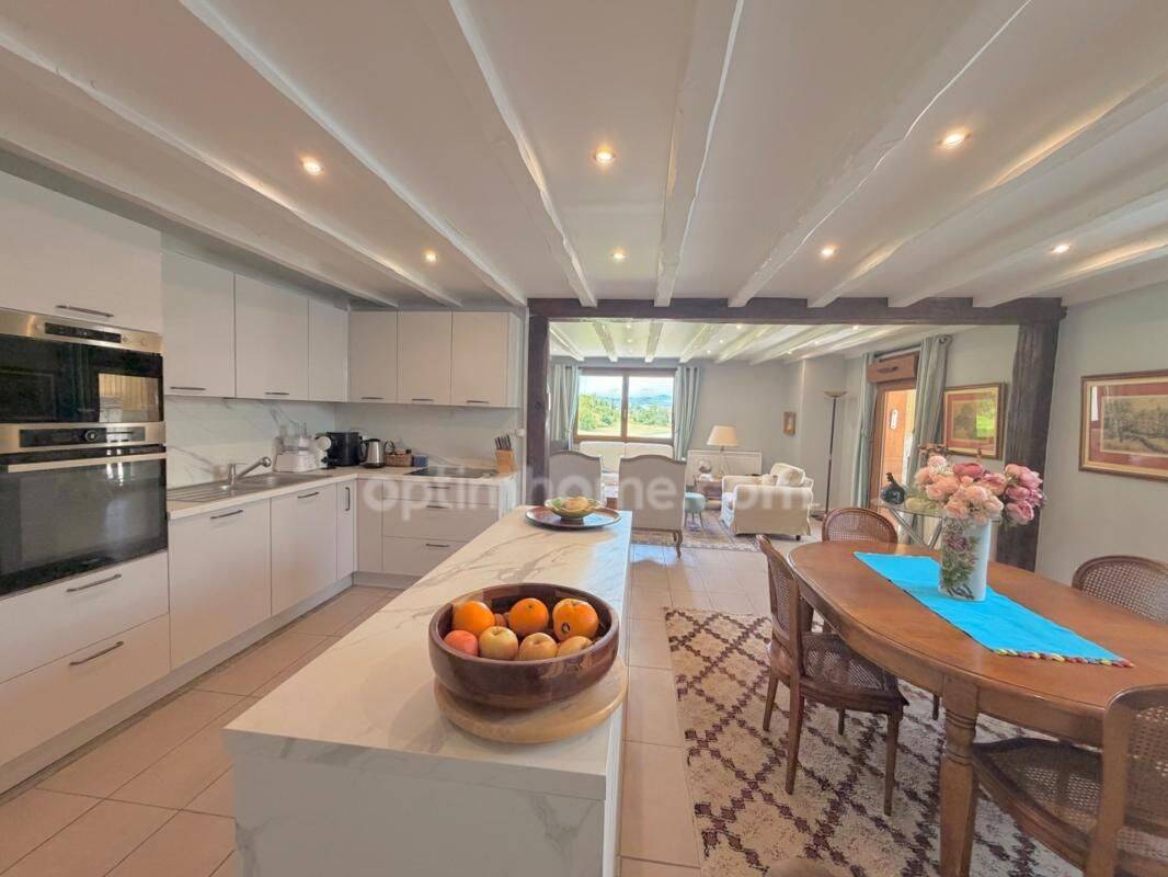 Appartement 4 pièces 138 m² · à Rumilly · 138 m² · 360 000 €