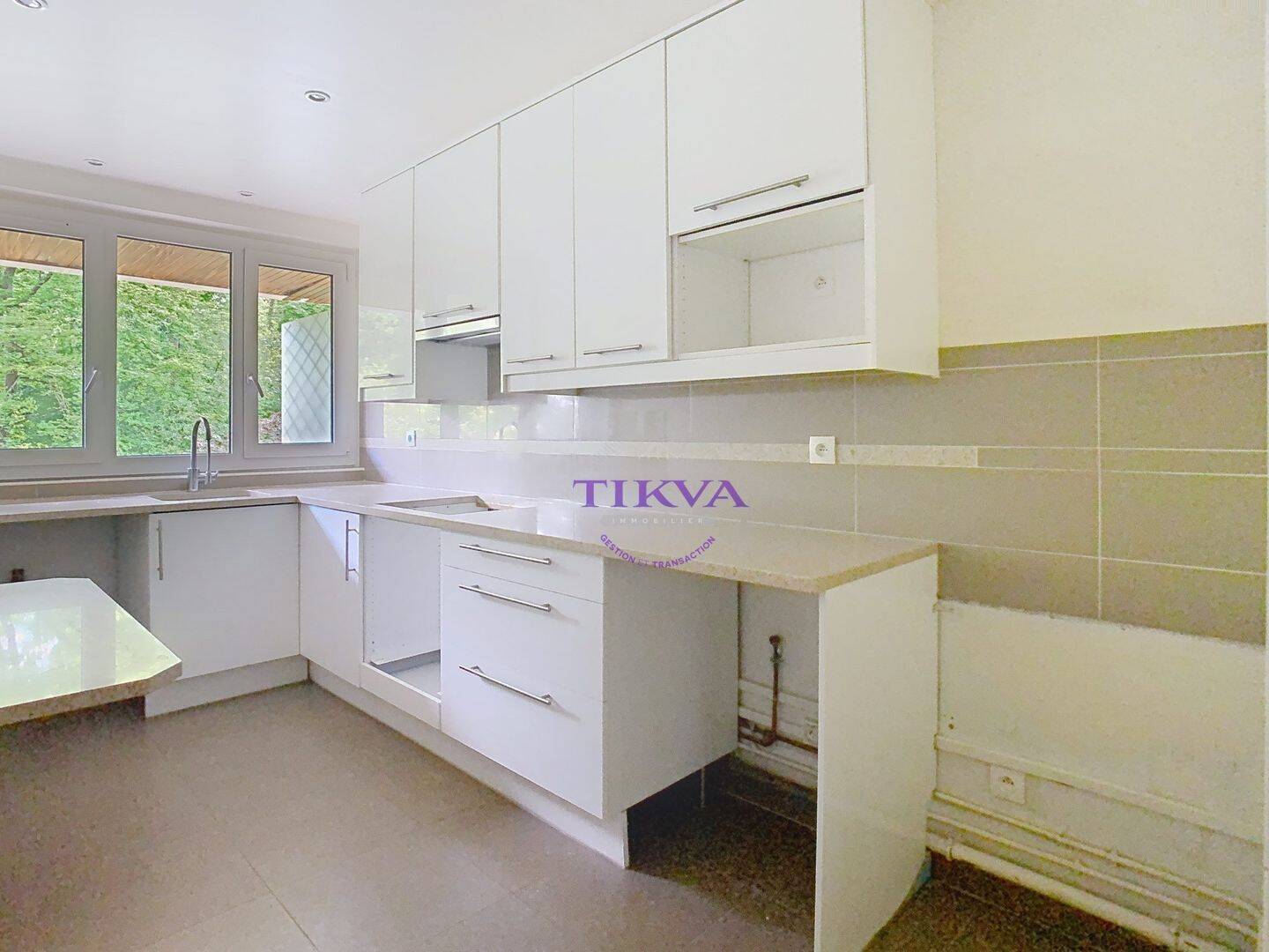 Appartement 4 pièces 116 m² · à Saint-Cloud · 116 m² · 2 800 €