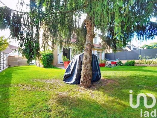 Maison à vendre 409 000 € 4 pièces 3 chambres 120 m² 345 m² de terrain Village Pierre Lais La Queue-en-Brie 94510