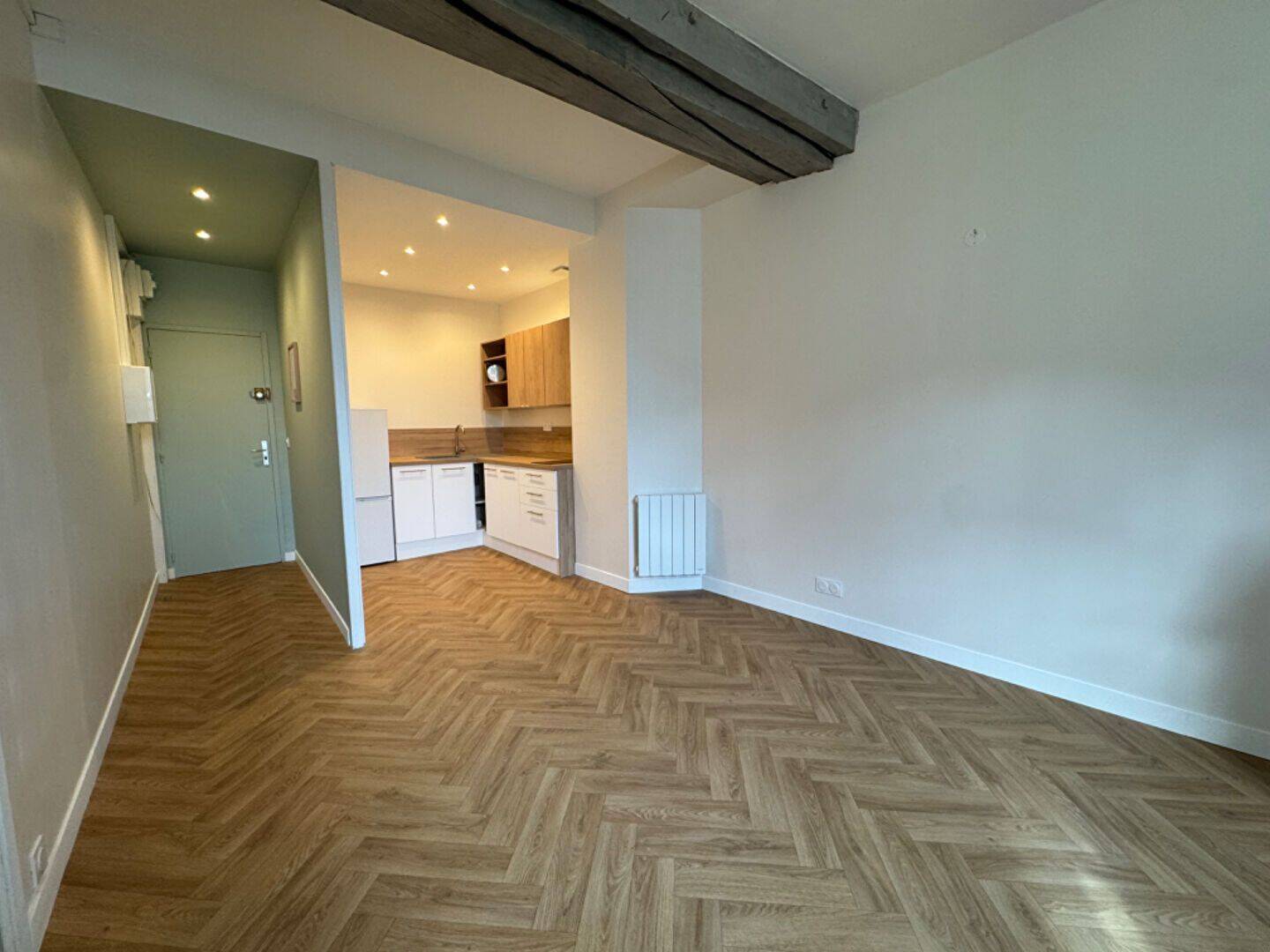 Appartement 3 pièces 47 m² · à Senlis · 47 m² · 895 €